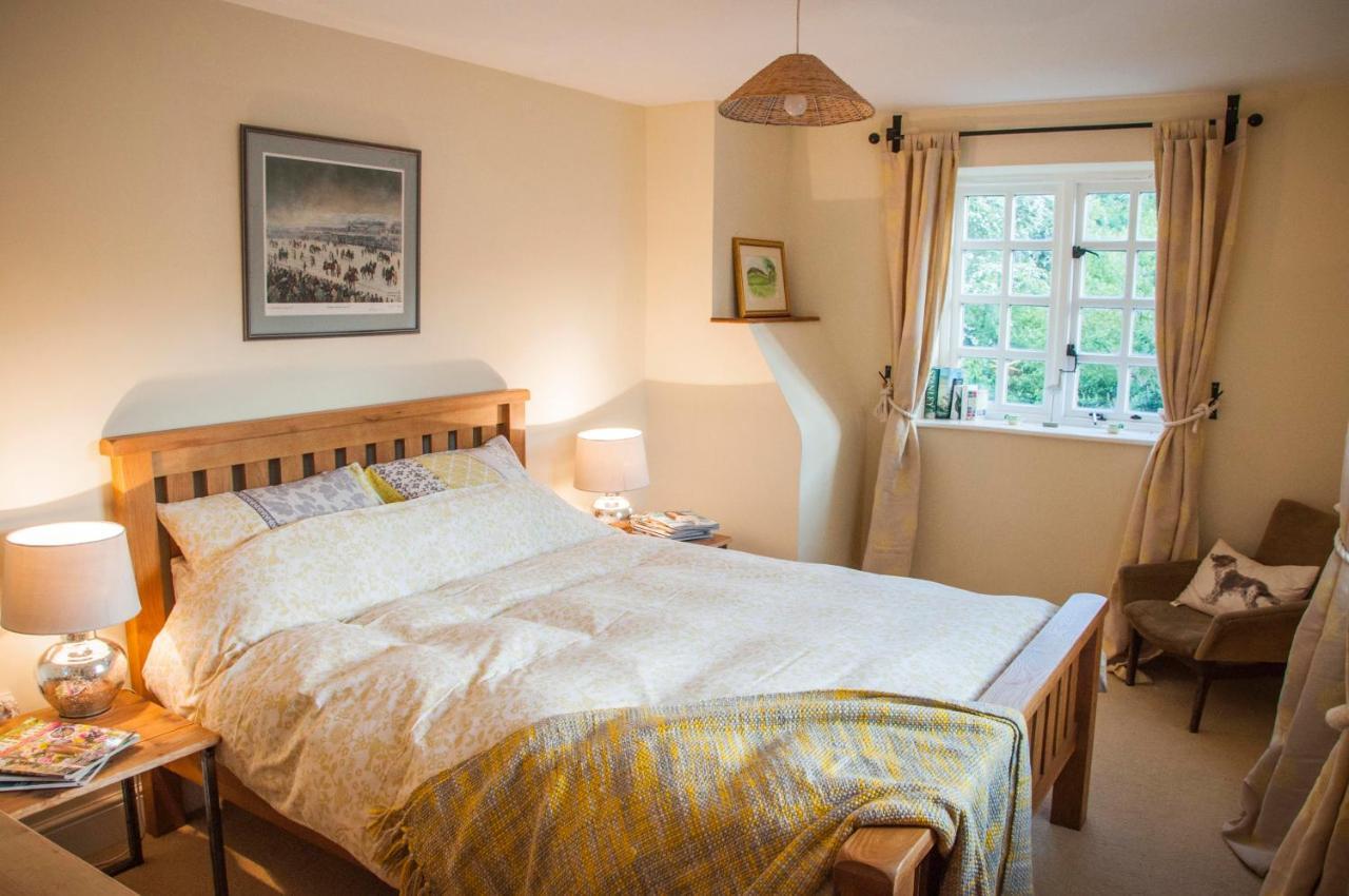 Milton Farm Bed & Breakfast East Knoyle Exterior foto